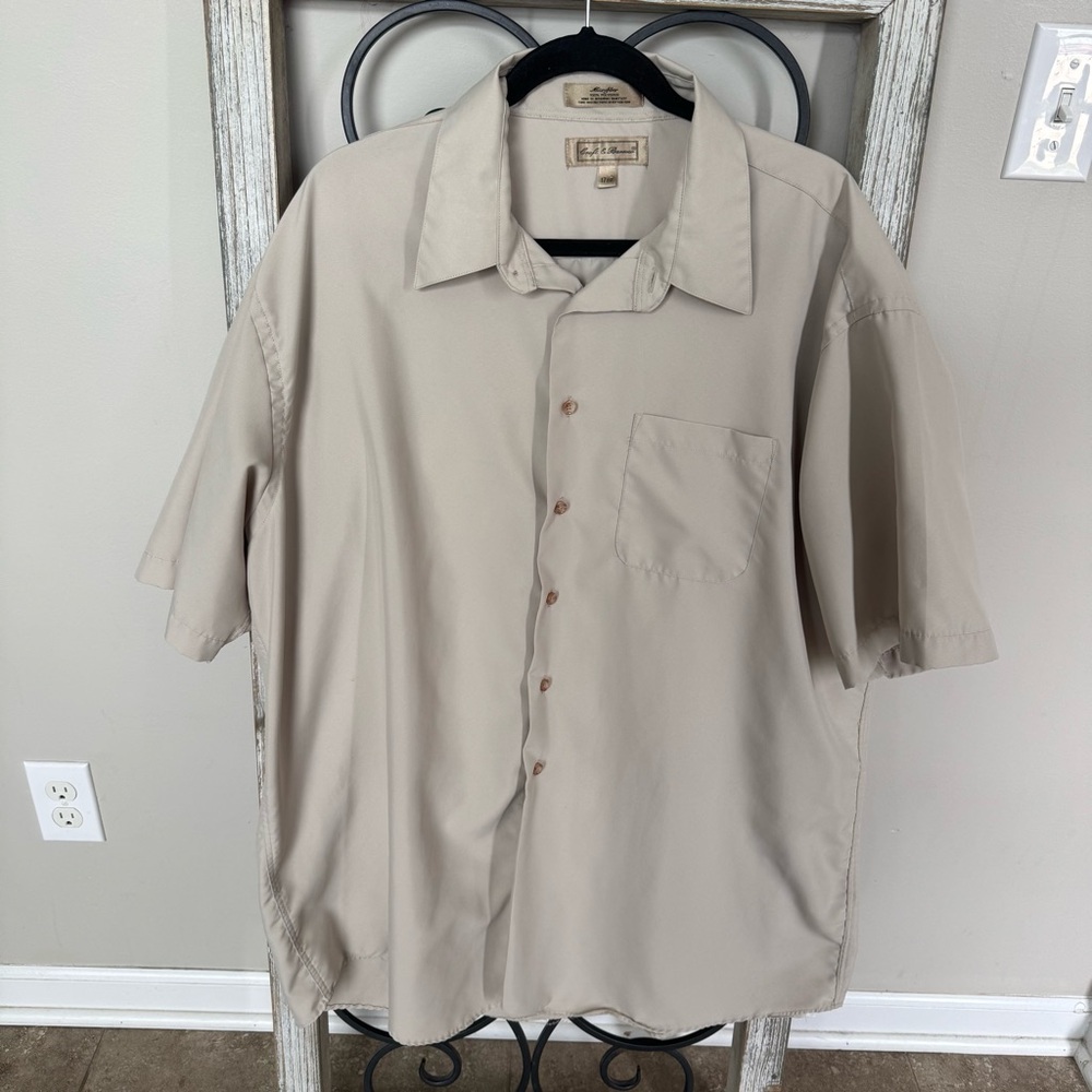 Croft and Barrow Microfiber Men's Beige Short Sleeve Button Up Shirt Size 17.5